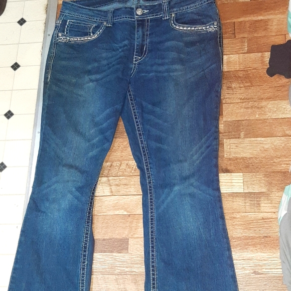 Shyanne Jeans - Picture 4 of 4